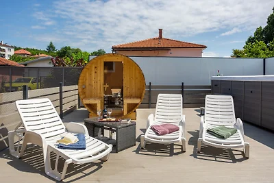 House Luka by Villas Guide