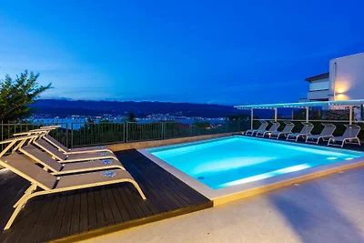 Vila Oleander - Malinska by Villas Guide