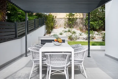 Luxury Holiday Villa with pool by Villas...