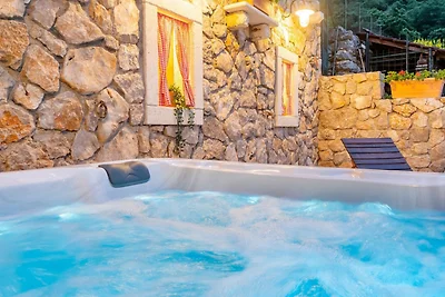 Villa Imortele aria with pool by Villas Guide