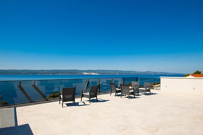 Apartman Mia 6 - Omiš by Villas Guide