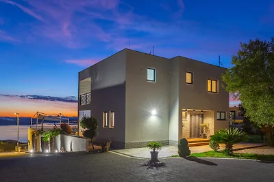 Holiday Home Legara with pool by Villas Guide
