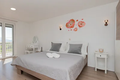 Villa Jelavic - Makarska by Villas Guide