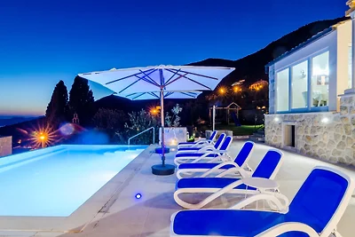 Villa Blue by Villas Guide