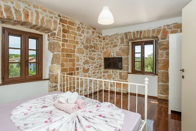 Villa Verde Oliva Residence by Villas Guide