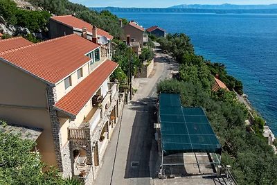APARTMAN ÐONI 2 by Villas Guide