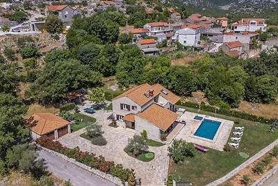 Villa Olive by Villas Guide