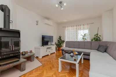 Villa Jelavic - Makarska by Villas Guide