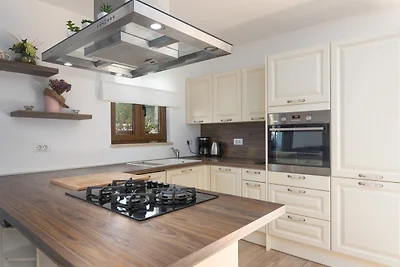 Beautiful Villa Casa Noemi with pool in Porec