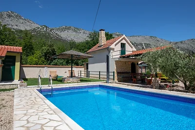 Country house Desne by Villas Guide