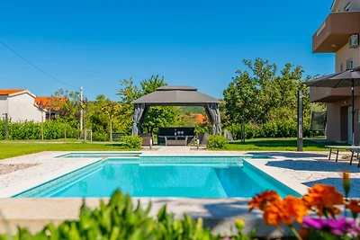 Villa Prunus Laurus-Makarska by Villas Guide