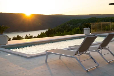 Vila Laguna Blu by Villas Guide