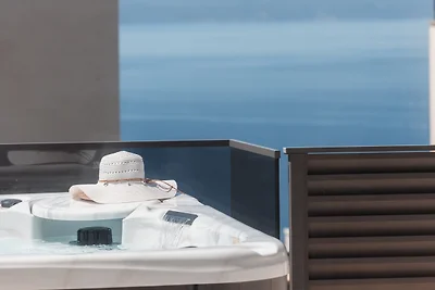 Sunny Lux Villa 2 in Makarska by Villas Guide