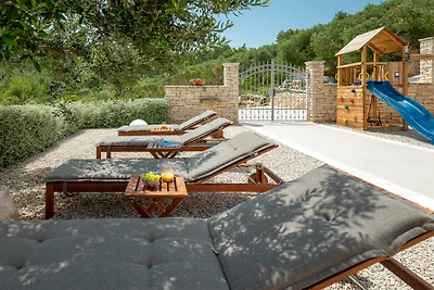 Villa Brig by Villas Guide