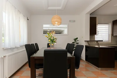 Villa Tea - Makarska by Villas Guide