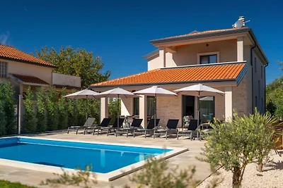 Villa Alves by Villas Guide
