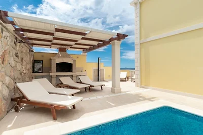 Villa Mediterana by Villas Guide