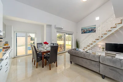 Villa Shaula 2 by Villas Guide