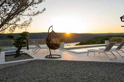 Vila Laguna Blu by Villas Guide