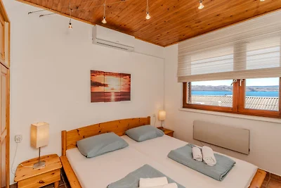 Villa Figs beachfront Apartman 2 By Villas...