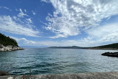 Villa Ruby beachfront by Villas Guide