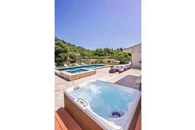 Villa Olive by Villas Guide