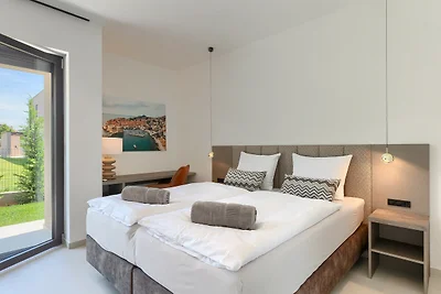 Villa Rosallianne by Villas Guide