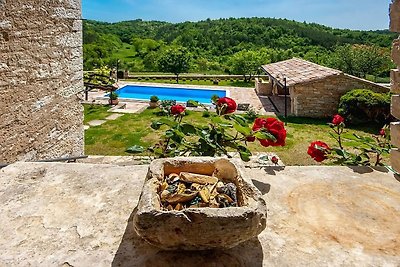 Rustic villa Casa Mazuli with pool in...