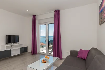 Apartman Mia 7 - Omiš by Villas Guide