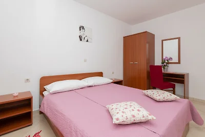 Apartman Erstic 3 - Baška Voda by Villas...