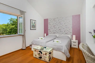 Villa Olive by Villas Guide