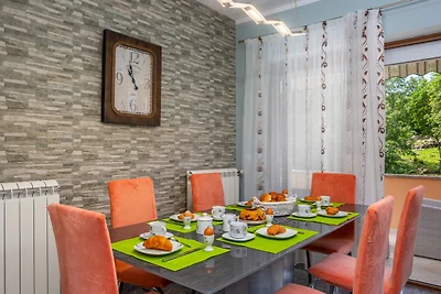 House Luka by Villas Guide