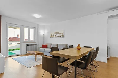 Apartment Petrinic-Sea View & Pool by Villas...