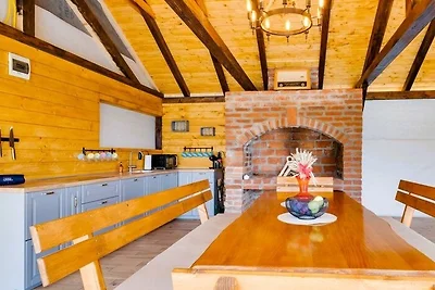 Villa Mali Sokol by Villas Guide