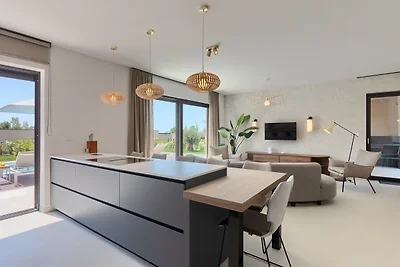 Villa Rosallianne by Villas Guide