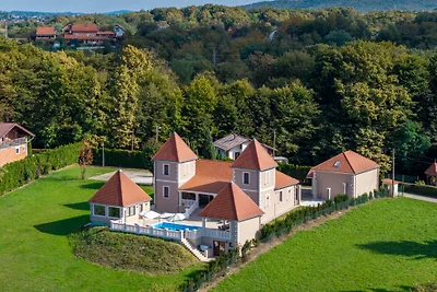 Dvori Perdedaj by Villas Guide