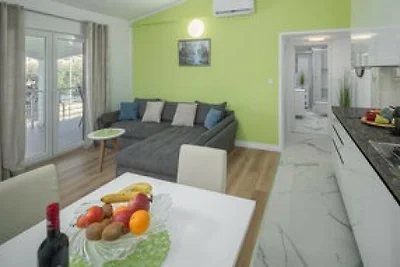 Apartman Ana 3 by Villas Guide
