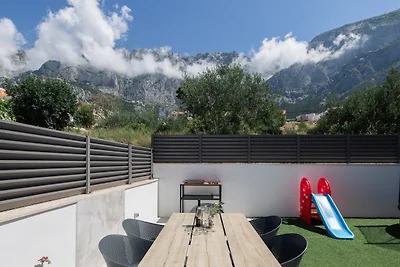 Sunny Lux Villa 3 in Makarska by Villas Guide