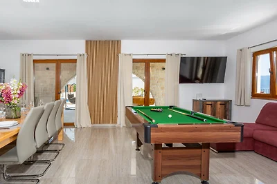 Holiday home Villa Vrbnik by Villas guide