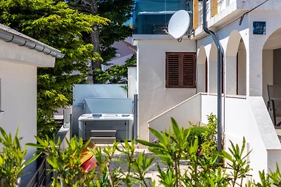 Villa Figs beachfront apartman 1 by Villas...