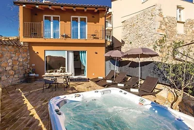 Holiday home Zora with whirpool by Villas...