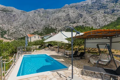 Villa Radic - Makarska by Villas Guide