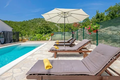 Villa Sanja in Makarska by Villas Guide