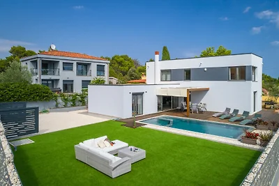 Villa Leana by Villas Guide