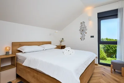 Villa M.I.L.A. by Villas Guide