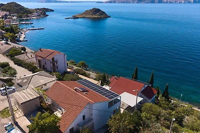 Apartman Arnia pool&beachfront by Villas...