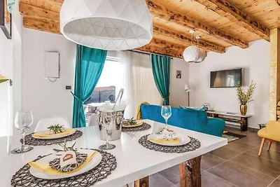 Holiday home Zora with whirpool by Villas...