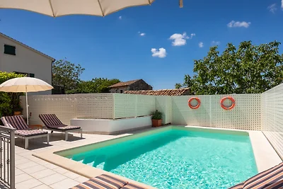 Villa GF25 by Villas Guide