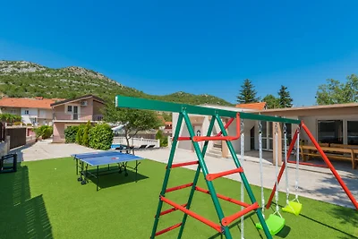 Villa Mateo -Zagvozd by Villas Guide