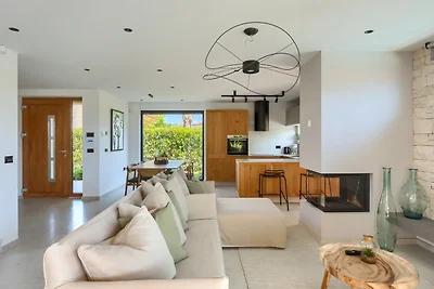 Villa Vallis by Villas Guide